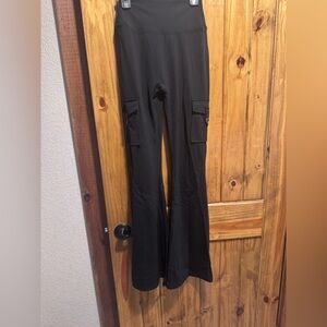 High-Waist Black Flare spandex Cargo Pants